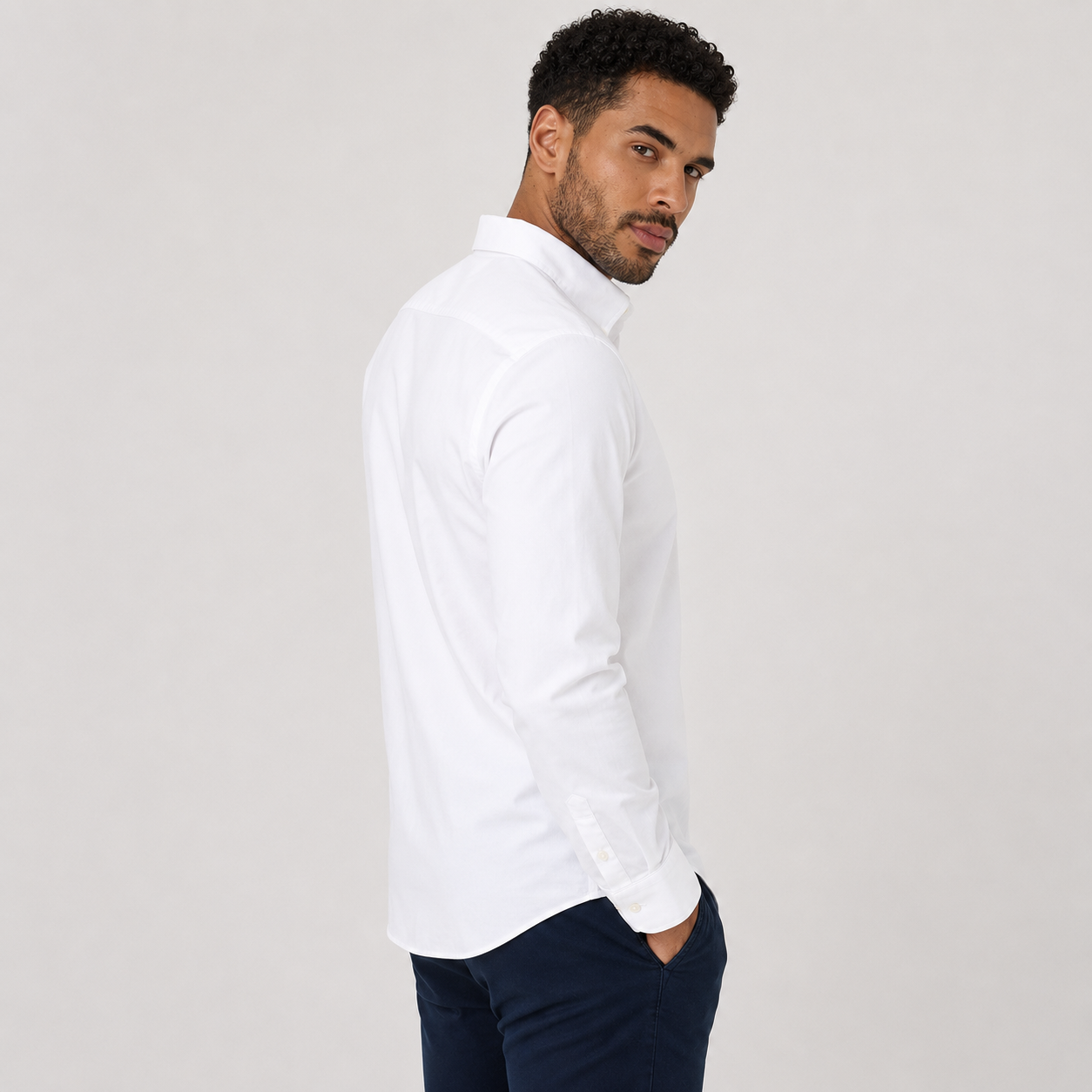 Chemise Oxford Homme Respirante - Vue de dos, coupe ajustée